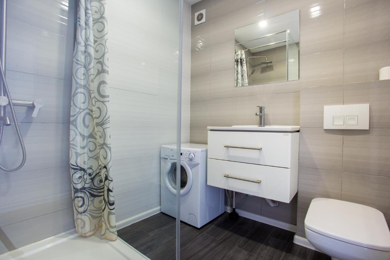 Apartment On Ushakova Херсон Екстериор снимка